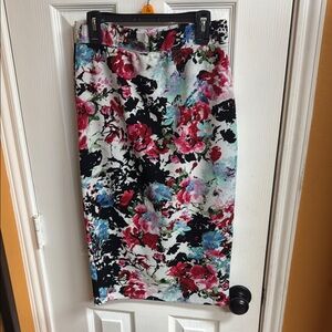 Iris Red and Blue Midi Pencil Skirt for Casual Wear